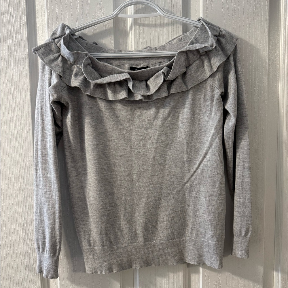 RW&Co Gray Ruffled Women's Sweater